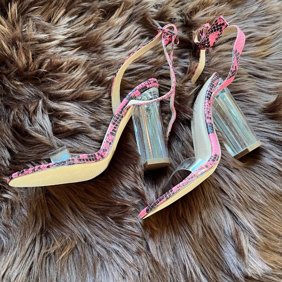 Olivia Ferragamo Snakeskin Heels - Picture 5 of 8